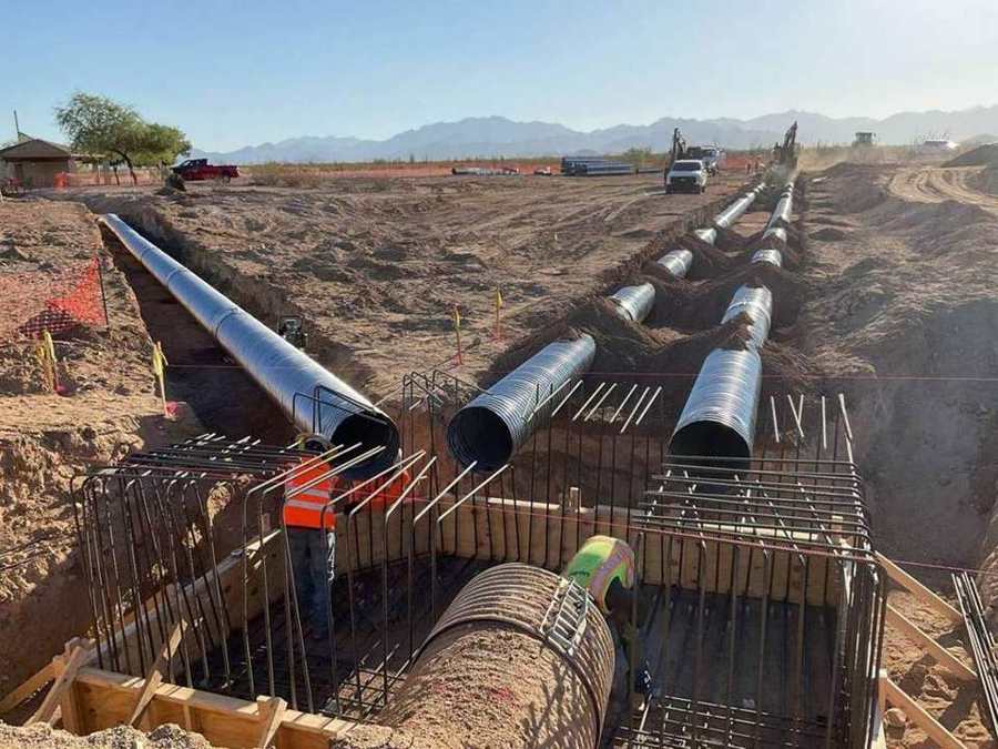 Multi-barrel culvert and headwall rebar