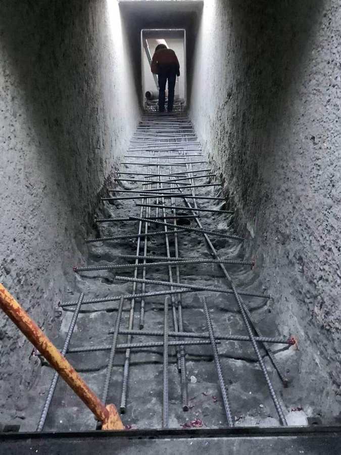 Rebar mat in the grit bypass channel